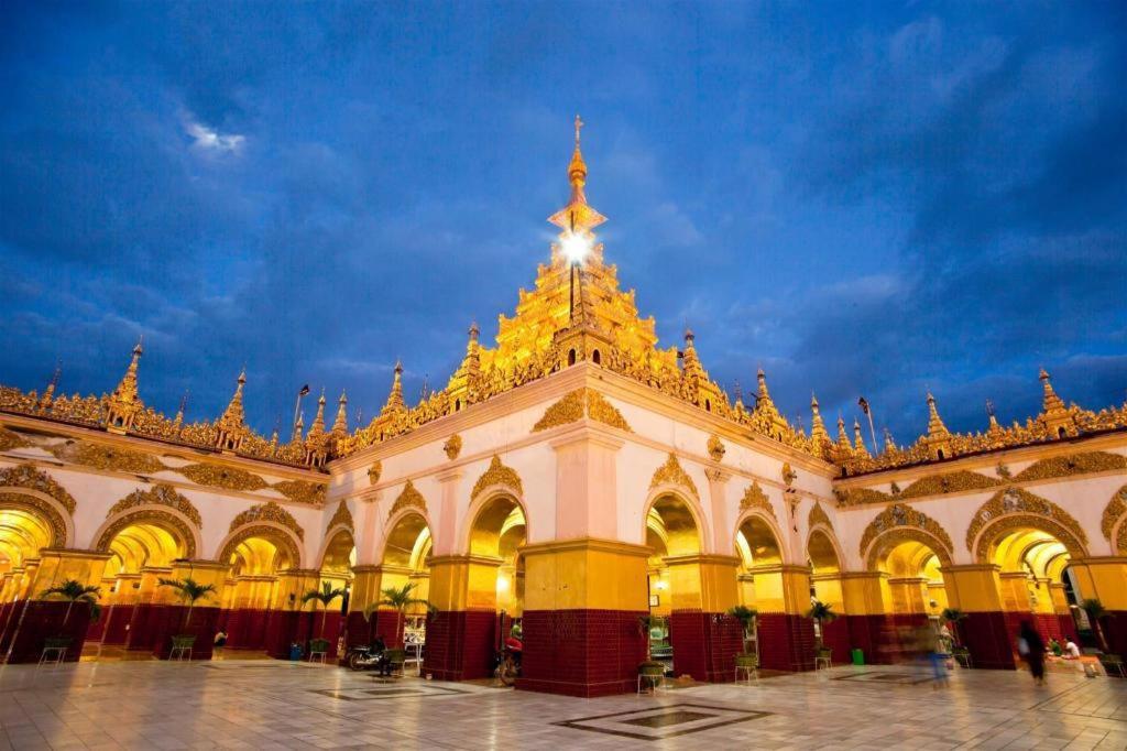 City Grand Hotel Mandalay Bagian luar foto