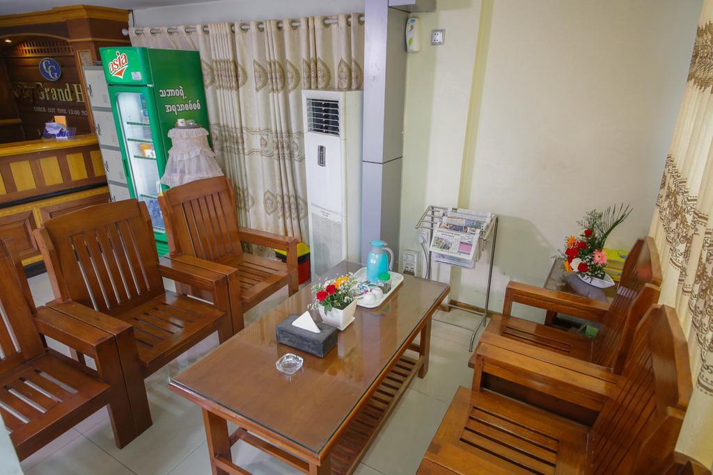 City Grand Hotel Mandalay Bagian luar foto