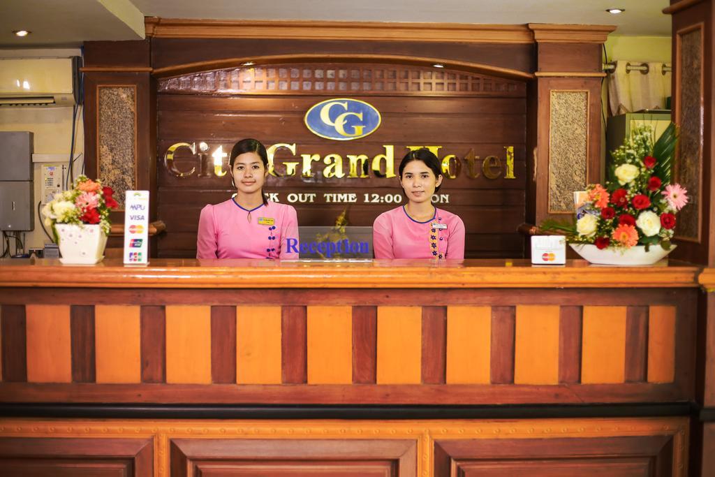 City Grand Hotel Mandalay Bagian luar foto