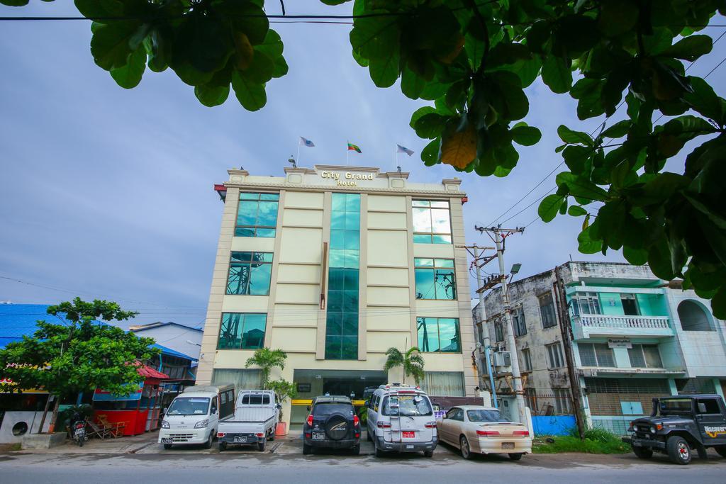 City Grand Hotel Mandalay Bagian luar foto