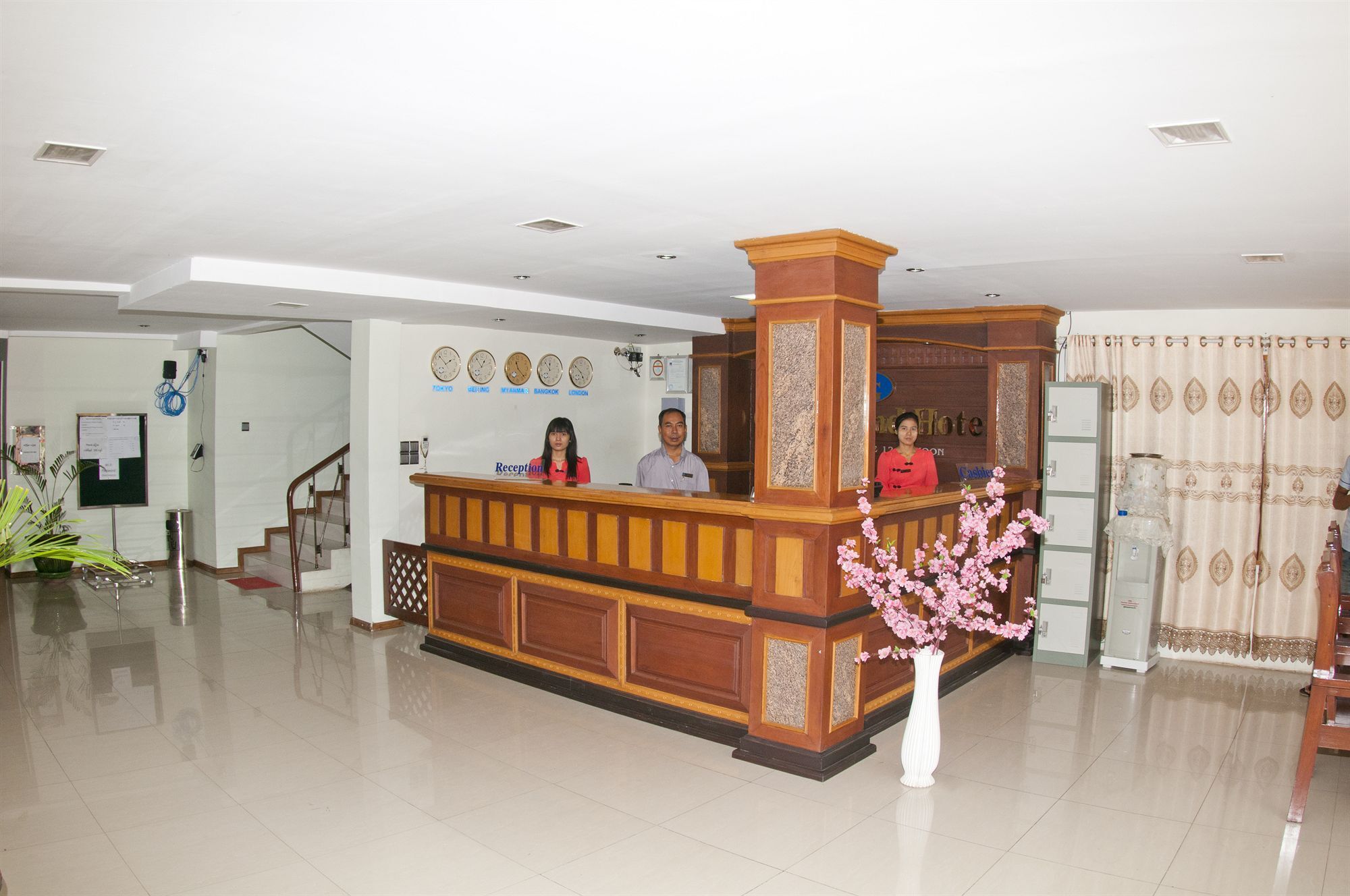 City Grand Hotel Mandalay Bagian luar foto